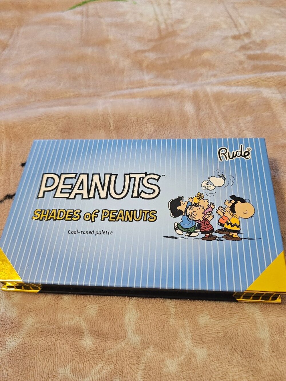 Rude Cosmetics x Peanuts Cool-Toned Eyeshadow Palette Shades of Peanuts GC2-103